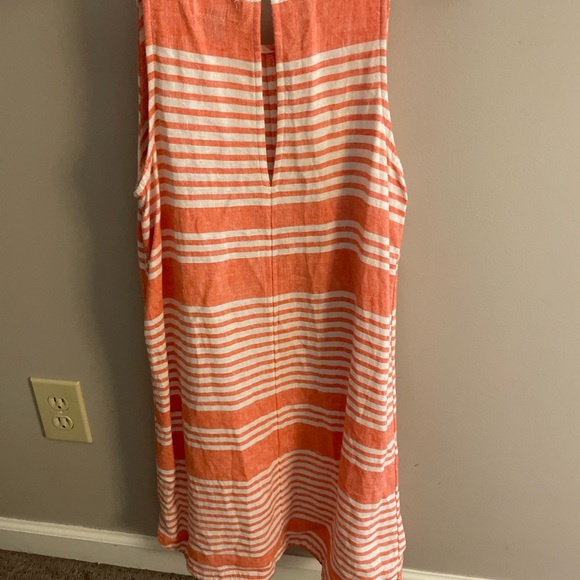 Old navy dress - Picture 2 of 3